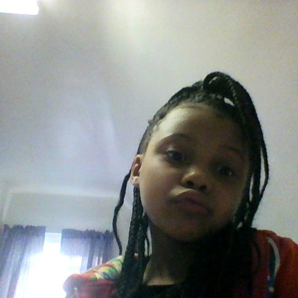 clothes and shoes - Picture 1 of 1